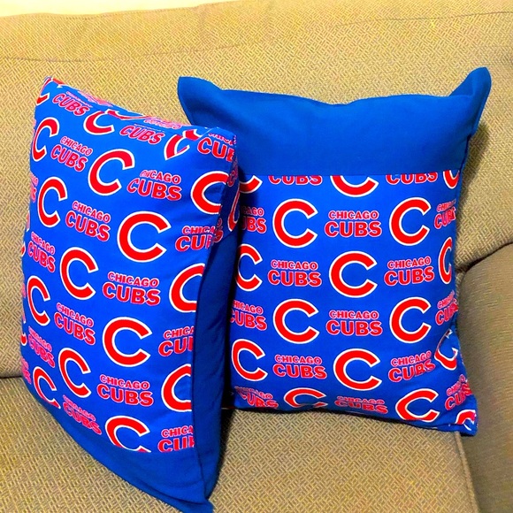 Fluffy Chicago Cubs pillows - Picture 3 of 3